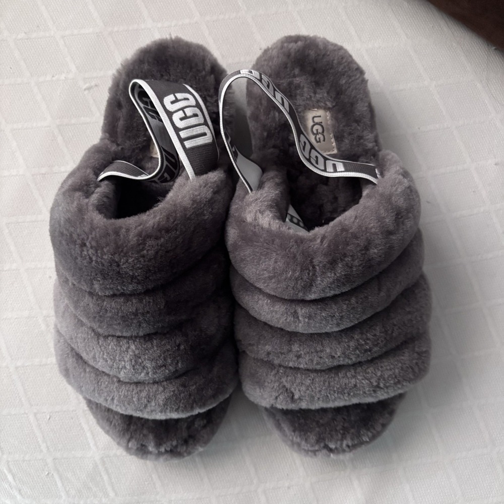 UGG Fluff Yeah Slide Charcoal Gray Sheepskin Slingback Slipper Sandals Size 9